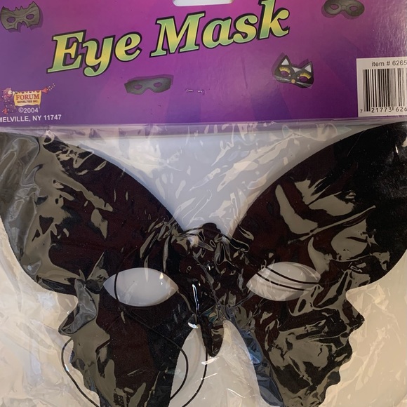 ⚡️3/$20 Butterfly mask - Picture 2 of 4